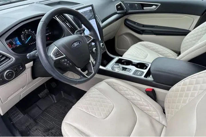 $28352 : Ford Edge 2023 AWD Titanium image 10