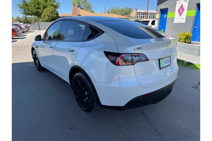 2020 Model Y Long Range image 7