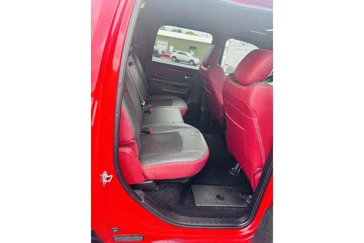 $21995 : 2015 RAM 1500 image 3