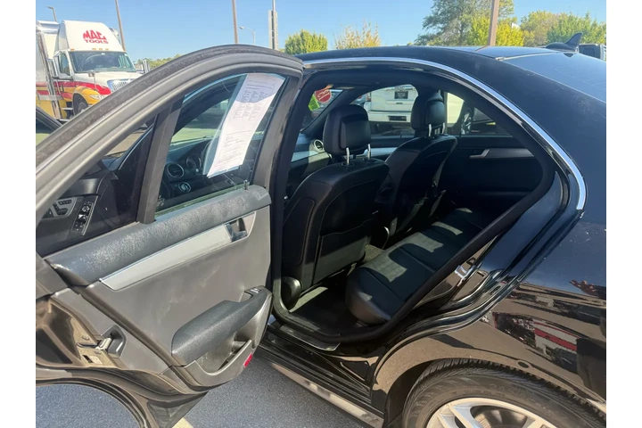 $10980 : 2013 Mercedes-Benz C-Class 4d image 9