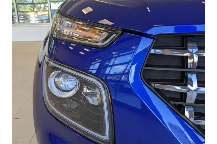 $21987 : Hyundai VENUE 2025 Limited 4 image 9
