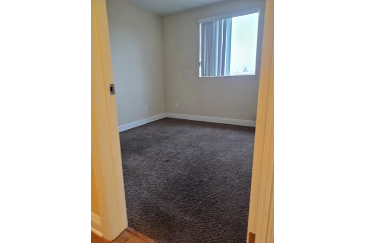 $800 : Rento un Cuarto image 3