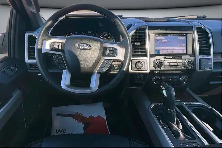 $29500 : Ford F-150 2018 4x4 Lariat 4 image 9