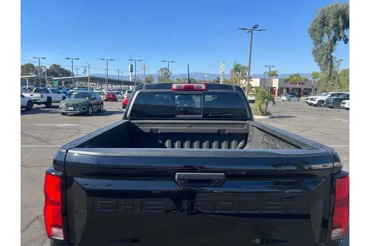 $35628 : Chevrolet Colorado 2023 4x4 image 4