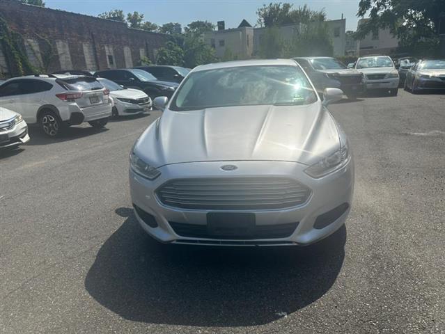 $6999 : Used 2014 Fusion 4dr Sdn SE F image 1