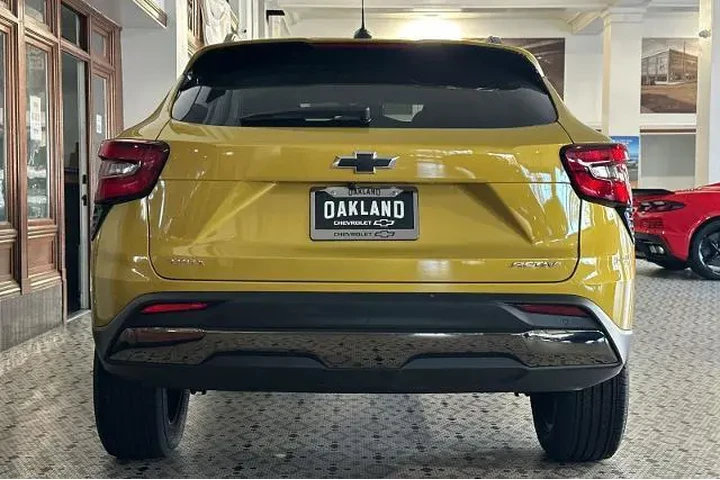 $24985 : Chevrolet Trax 2025 ACTIV 4d image 5