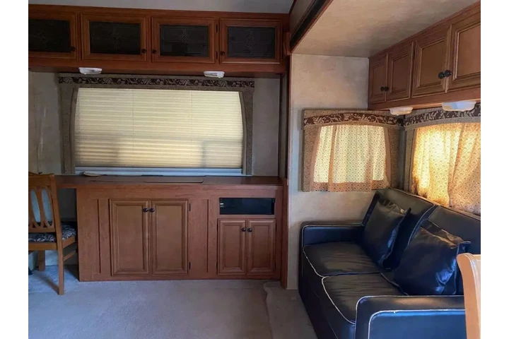 $19995 : 2011 A BLUE RIDGE RV FIFTH WH image 6
