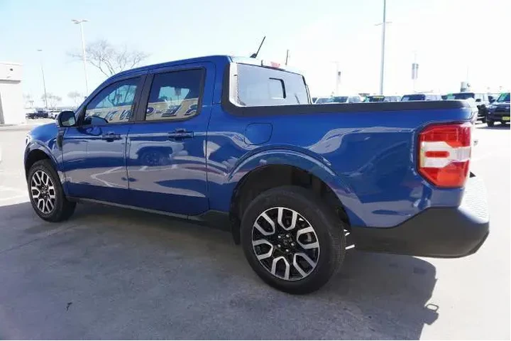 $31888 : Ford Maverick 2023 Lariat 4d image 4