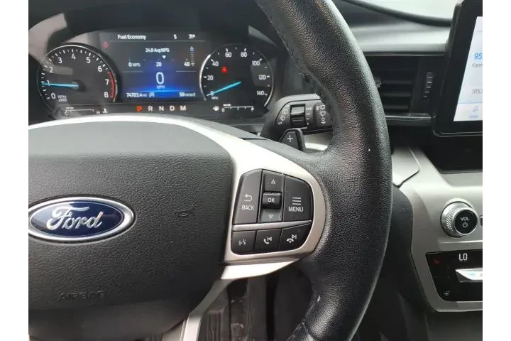 $25941 : Ford Explorer 2021 AWD XLT 4 image 8