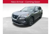 $23987 : Nissan Rogue 2023 SV 4dr Cro thumbnail