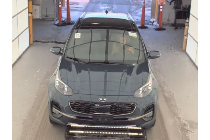 $22393 : Kia Sportage 2022 AWD SX Tur image 2
