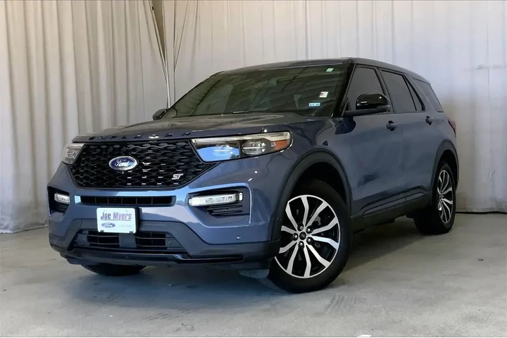 $28992 : Ford Explorer 2021 AWD ST 4d image 2