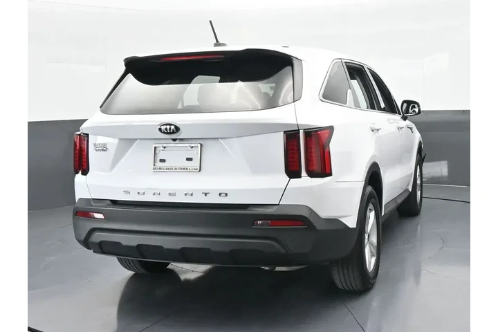 $16991 : Kia Sorento 2021 LX 4dr SUV image 5