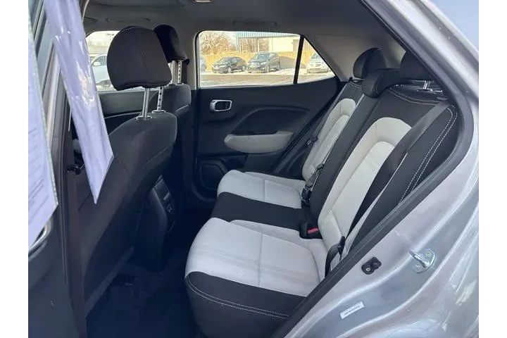 $22999 : Hyundai VENUE 2025 SEL 4dr C image 5