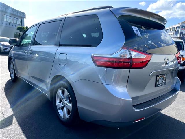 $24995 : 2016 Sienna image 4