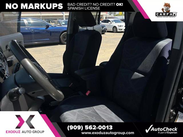 $8995 : 2011 xB image 10