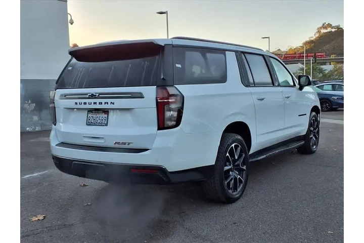 $36958 : Chevrolet Suburban 2022 4x4 image 4