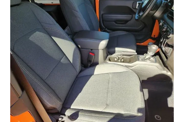 $31142 : Jeep Wrangler 2025 4x4 Sport image 10