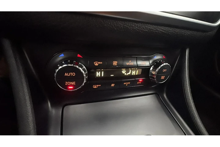 $15995 : 2016 CLA image 2