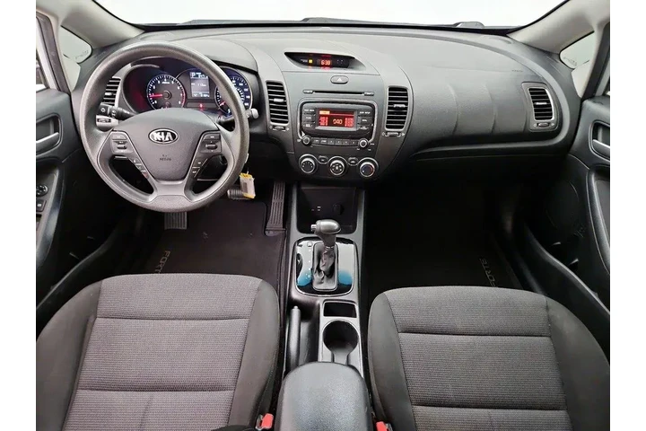 $10599 : Kia Forte 2017 LX 4dr Sedan image 9