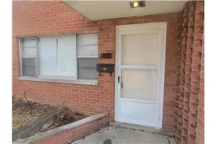 $1125 : Rental property with 2 bedro image 1