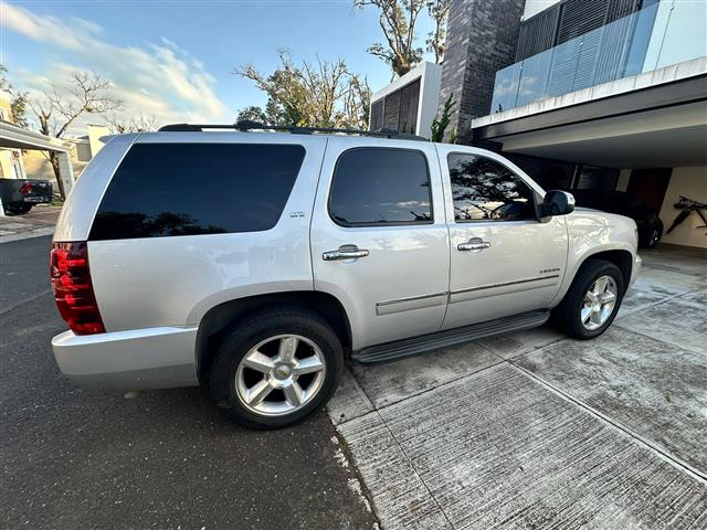 $120000 : Chevrolet TAHOE LTZ 2010 image 2