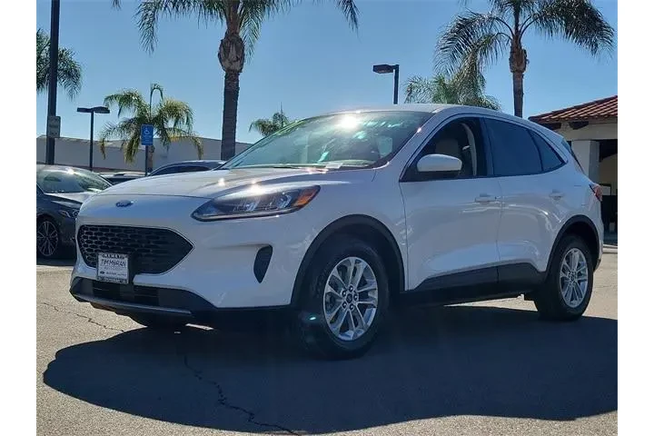 $19335 : Ford Escape 2021 SE 4dr SUV image 5