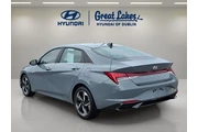 $17966 : Hyundai ELANTRA 2022 SEL 4dr thumbnail