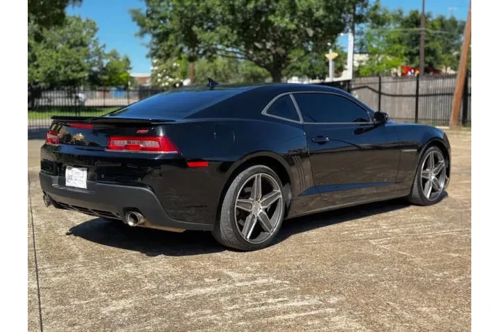 $11952 : 2015 Camaro image 3