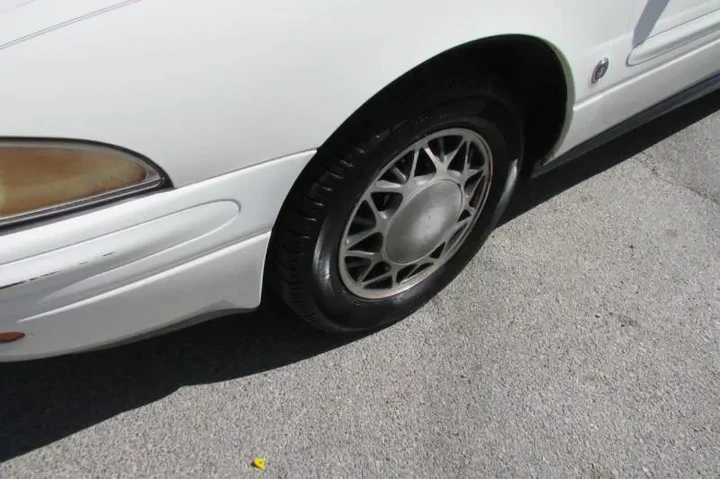 $5995 : 2003 LeSabre Limited image 10