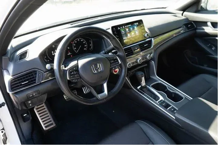 $27346 : Honda Accord 2022 Sport 4dr image 3