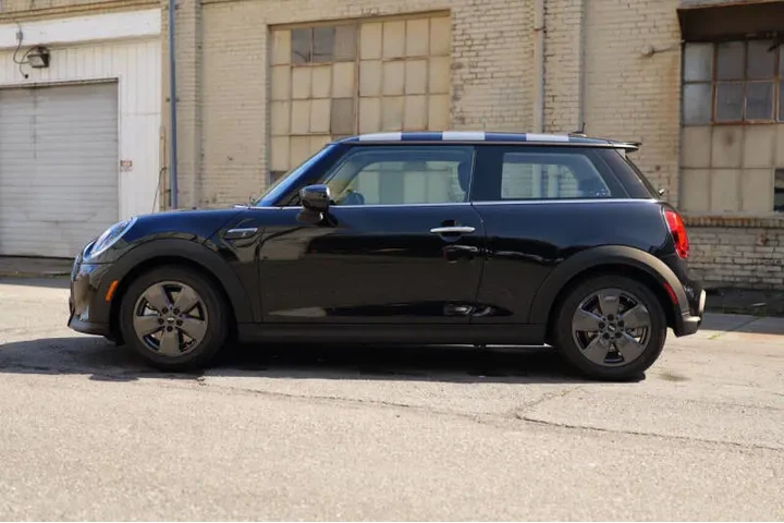 $25988 : 2024 MINI Hardtop 2 Door Coop image 6