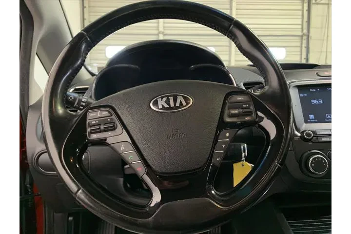 $13989 : Kia Forte 2018 S 4dr Sedan image 8
