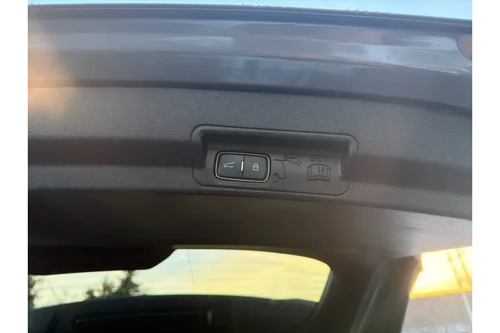 $28995 : Ford Explorer 2022 AWD XLT 4 image 9