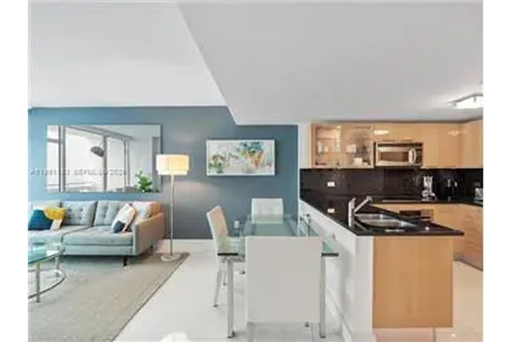 $6750 : Rental property with 1 bedro image 6