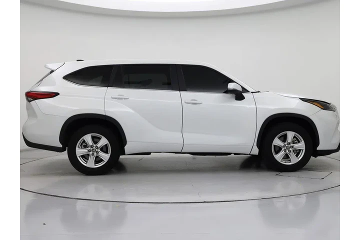 $35998 : Toyota Highlander 2023 L 4dr image 7