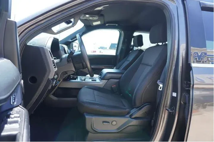$30950 : Ford Expedition 2020 4x2 XLT image 9