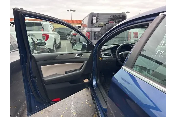 $10648 : Hyundai SONATA 2017 Sport 2. image 4