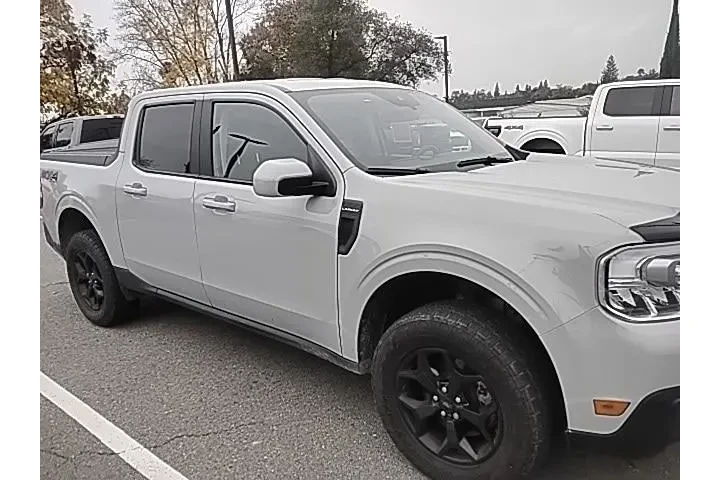 $27988 : Ford Maverick 2022 AWD XL 4d image 5