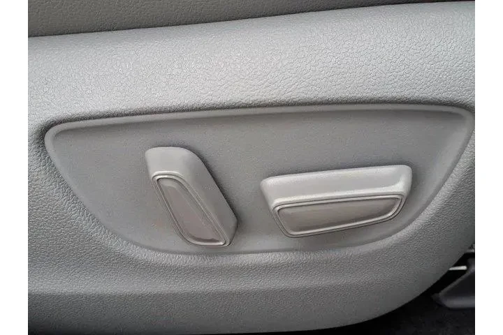 $32887 : Toyota Highlander 2021 AWD X image 6