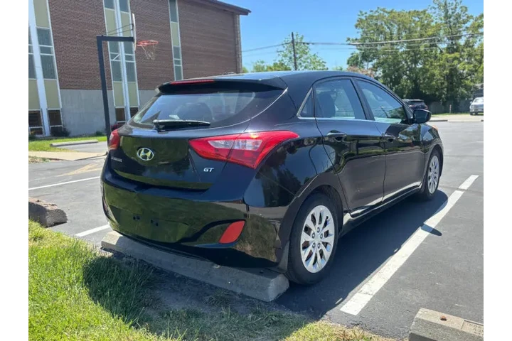 $3999 : 2016 Elantra GT image 9