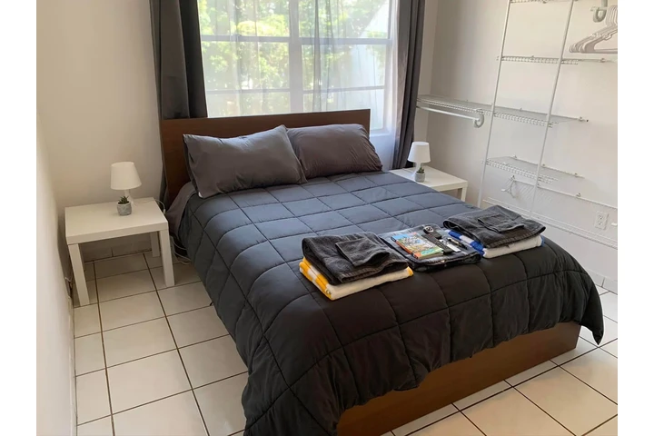 $1200 : Cuarto amoblado para la renta image 2