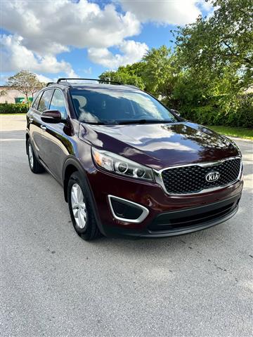 $8900 : Kia Sorento EX 2017 image 2