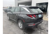 $21588 : Hyundai TUCSON 2023 AWD SE 4 thumbnail