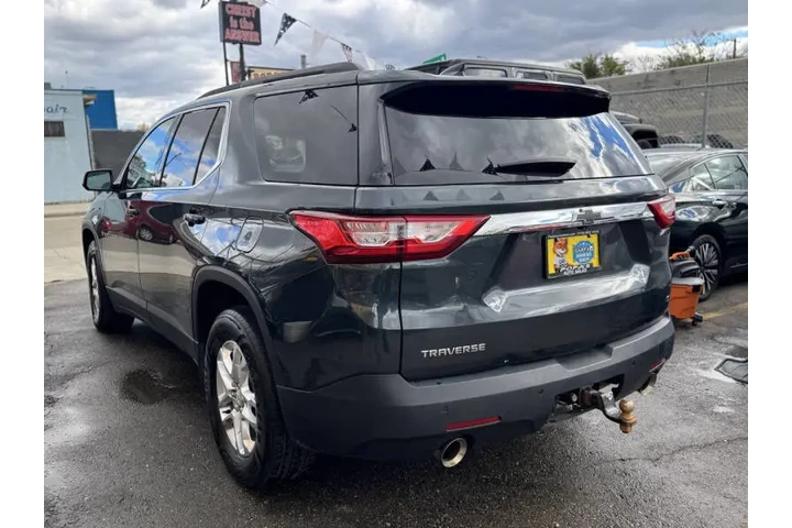 $17995 : 2019 Traverse LT Cloth image 5