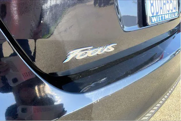 $8995 : Ford Focus 2018 SE 4dr Sedan image 8