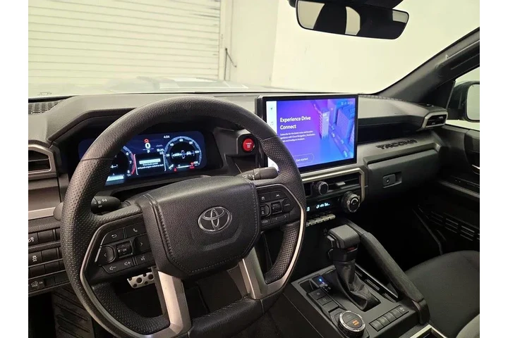$35998 : Toyota Tacoma 2024 4x2 TRD S image 9