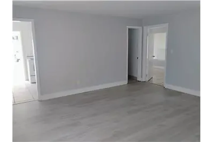 $1975 : Rental property with 2 bedro image 7