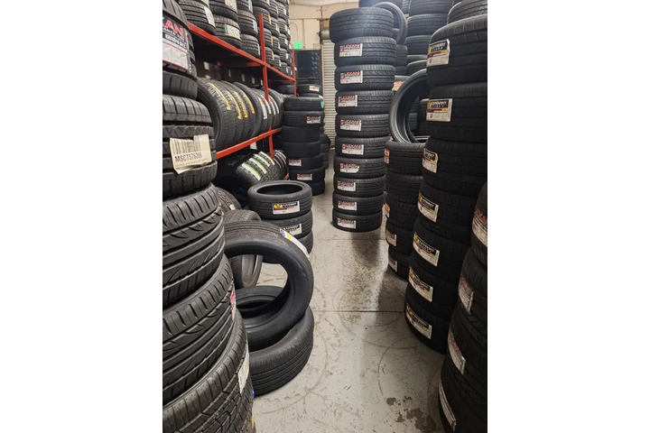 LLANTERO/MECANICO image 3