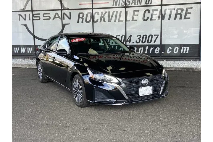 $16487 : Nissan Altima 2025 2.5 SV 4d image 2